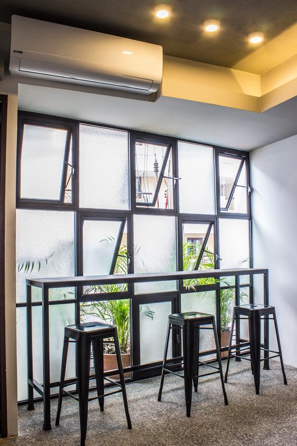 Hostal Muertos